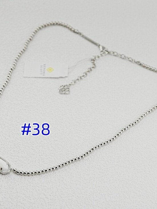 Kendra Scott Necklace - Picture 1 of 1